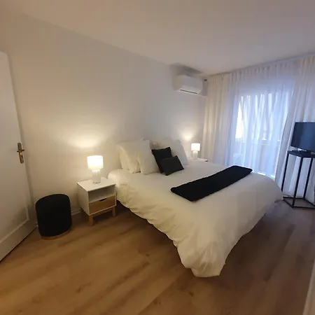 2 Pièces Carré D Or Les Floralies Appartement Antibes